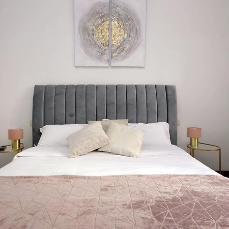 Domus Lou Elegante Appartamento In Trastevere Roma מראה חיצוני תמונה