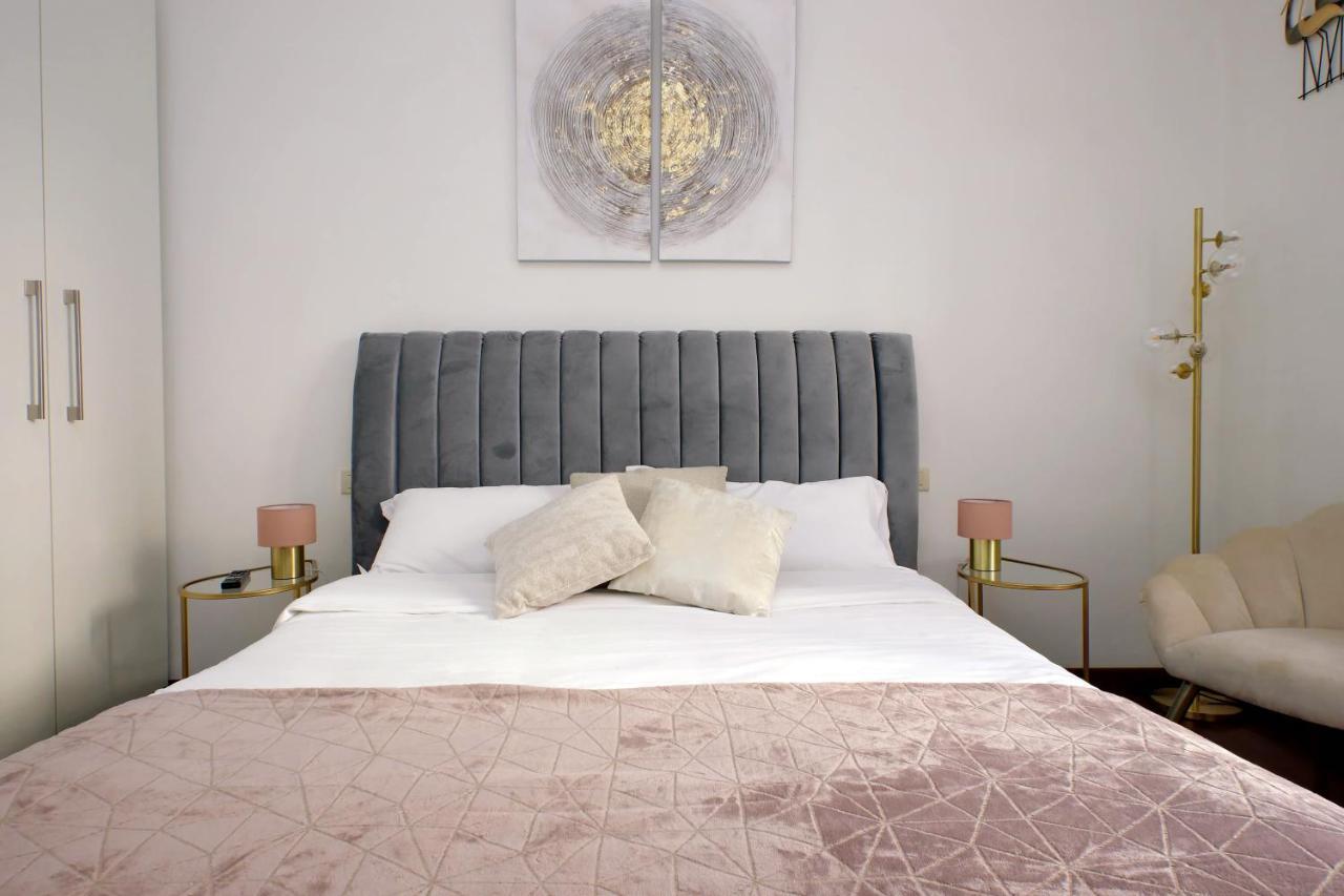 Domus Lou Elegante Appartamento In Trastevere Roma מראה חיצוני תמונה